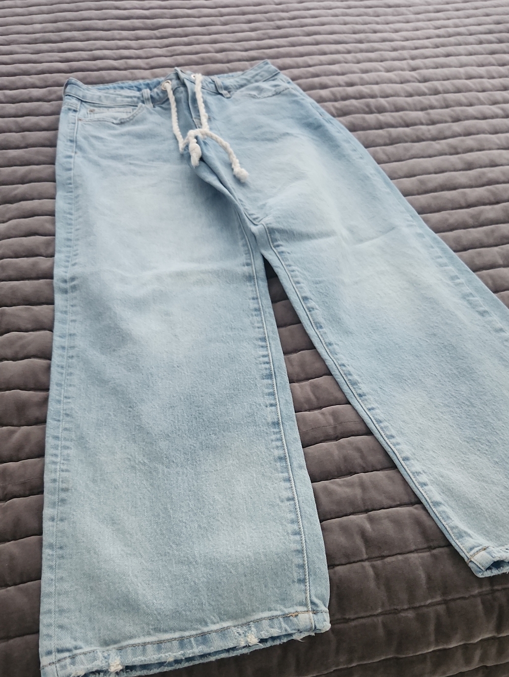 Women's Light Blue Relaxed Straight Jeans with Drawstring Waist